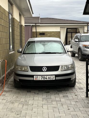 автомашина пассат: Volkswagen Passat: 1999 г., 2.3 л, Автомат, Бензин, Седан