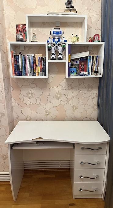 Ofis mebeli: Səliqəli və rahat yazı masası satılır. Minimal dizaynlıdır, otağa çox — 3