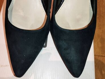 Ostale cipele: Calvin Klein original cipele 39.5 Savršene salonke Calvin Klein od — 11