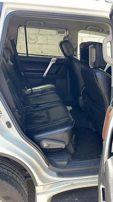servis arabaları: Toyota Land Cruiser Prado: 2.7 l | 2013 il Ofrouder/SUV — 7