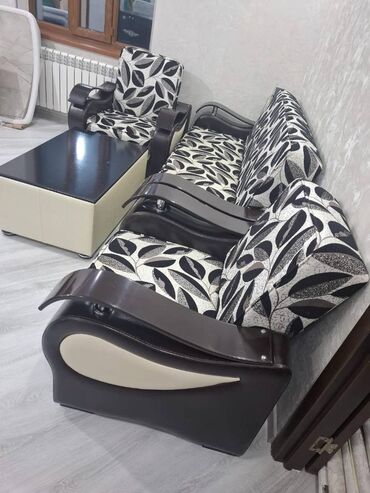 Divan və kreslo dəstləri: İşlənmiş, Divan, 2 kreslo, Divan, Jurnal masası, Bazalı, Açılan -da lalafo.az — 3 Divan və kreslo dəstləri: İşlənmiş, Divan, 2 kreslo, Divan, Jurnal masası, Bazalı, Açılan — 3
