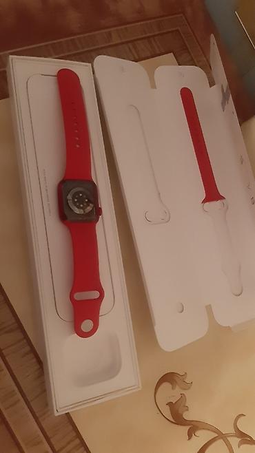 su qzdrcı: Məhsul: Apple Watch (çevik silikon kəmərli) Xüsusiyyətlər: - Rəng — 2