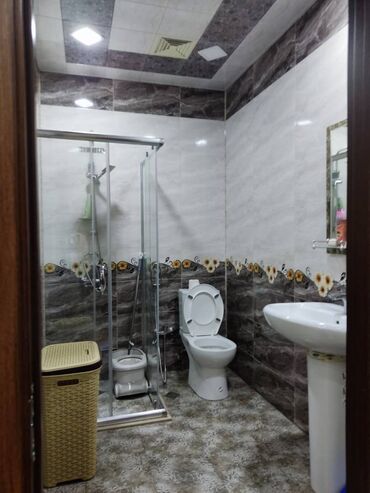 Uzunmüddətli kirayə mənzillər: Xətai rayonu,Əhmədli metrosuna 5 dəqiqə piyada mesafe,elit binada 2 — 4