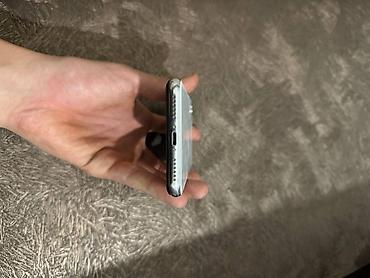 Apple iPhone: IPhone X, Серебристый — 4