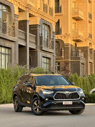 мини электромобиль: Toyota Highlander: 2022 г., 2.5 л, Автомат, Гибрид, Жол тандабас