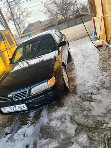 голуф 2: Nissan Maxima: 1995 г., 2 л, Автомат, Бензин