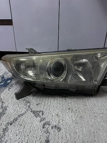 год выпуска: Продам оригинальную переднюю правую фару Toyota Highlander Тойота — 1
