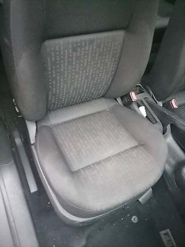 sa staklom: SEDISTA ZA VOLKSWAGEN GOLF 4 | Sedista su bez tragova koriscenja — 3