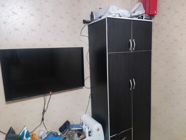квартира дом без хозяина: 1 бөлмө, Толугу менен эмереги бар