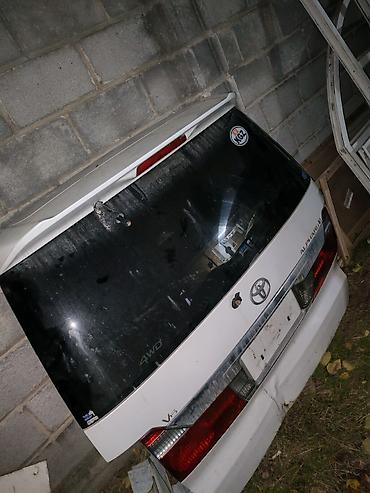 задняя крышка багажника: Крышка багажника Toyota, 2003 г., Б/у, Оригинал — 2