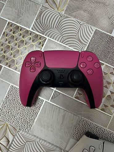 PS5 (Sony PlayStation 5): PlayStation 5 (версия с разъёмом для дисков). Комплект: - Консоль PS5 — 3