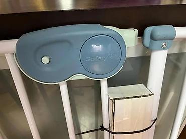 Ostali dečiji nameštaj: Sigurnosna barijera za decu/petite – Safety 1st (metална) - Tip — 5