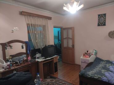 Həyət evləri və villaların satışı: 3 otaqlı, 100 kv. m, Kredit yoxdur, Orta təmir — 4