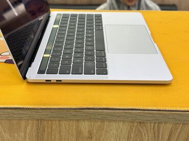 Ноутбуки: Ноутбук, Apple, 8 ГБ ОЗУ, Intel Core i5, 13.3 ", Б/у, Для работы, учебы, память SSD — 6