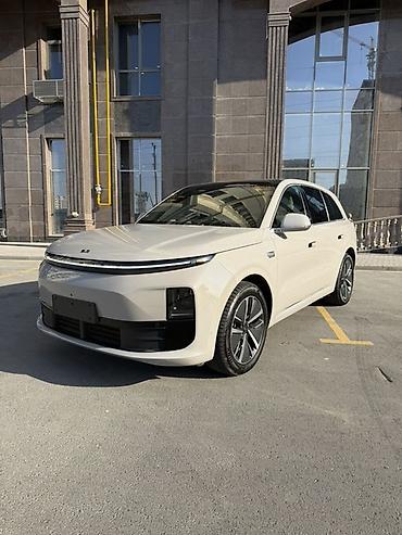 Lixiang: Lixiang L6: 2024 г., 1.5 л, Автомат, Гибрид, Внедорожник — 1