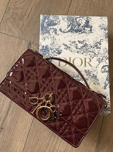 Жеке буюмдар: Сумка Dior модель из лакированной кожи в фирменной стёжке Cannage — 1