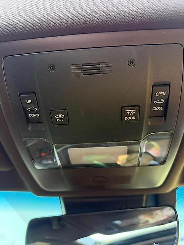 Lexus: Lexus ES: 2019 г., Бензин — 27