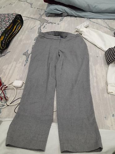 Другая женская одежда: Женский комплект одежды и аксессуаров: 1) Серые классические брюки - — 1