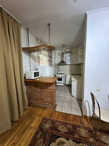 продается квартира 2 комнатная: 3 комнаты, 64 м², Индивидуалка, 1 этаж, Косметический ремонт