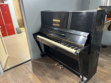 пианино недорого: ПИАНИНО ЗА 9000 сом ОТВЕЧАЮ ТОЛЬКО НА ВАЦАП