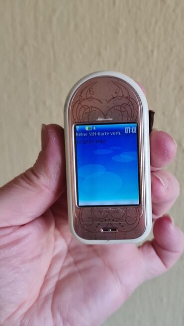 Nokia: Nokia 7373, bоја - Roze, Na preklapanje — 11