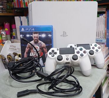 playstation 3 oyun diskleri: 490₼ İdeal Vəziyyətdə 500gb yaddaş 2 dualshock pult 13 Ədəd oyun Elave