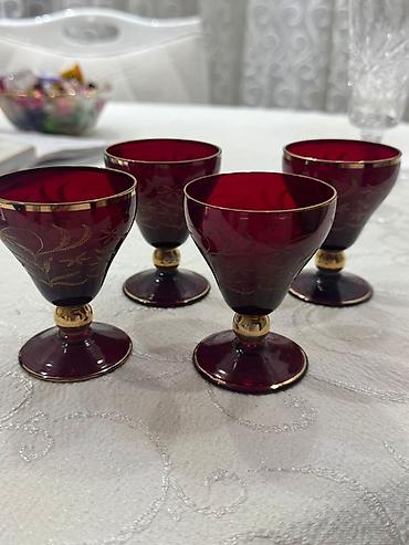 kasa: Qədəhlər, rəng - Qırmızı, Şüşə, 4 ədədli dəst — 1