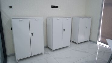 Офисы: Сдаются офисные помещения в центре города, со всеми удобствами. Тел. — 10