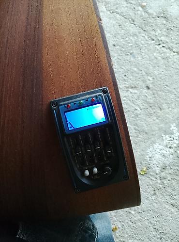 luc qol saati: Elektro saz – gövdəsində quraşdırılmış elektronik sistemlə - Korpus — 3