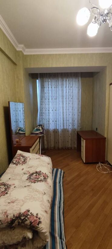 Uzunmüddətli kirayə mənzillər: Nəsimi rayonu Abdulvahab Salamzadə küçəsində (8 Noyabr metrosunun — 3