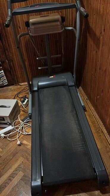 Velosiped ehtiyyat hissələri: HIT UP Sports qaçış trenajoru - Elektrikli qaçış yolu, geniş qaçış