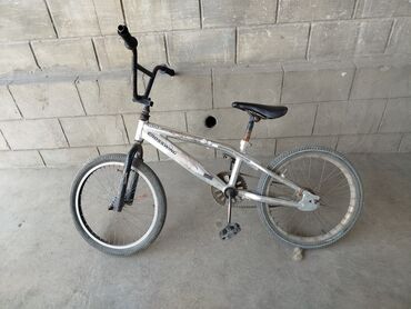каракол велосипед: Продаю бмх в хорошем состоянии.рама алюминиевая.пишите звоните