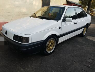 электро мотсикл: Volkswagen Passat: 1989 г., 1.8 л, Механика, Бензин, Седан