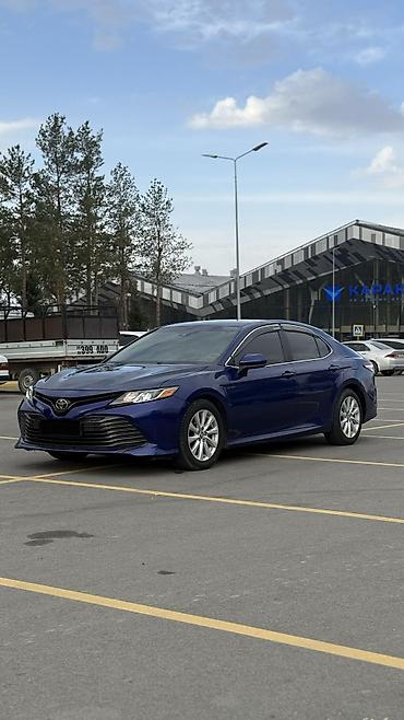 Toyota Camry: 2018 г., 3 л, Автомат, Бензин, Седан