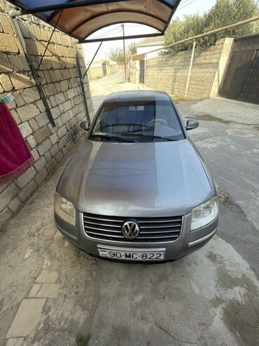 çex fara: Volkswagen Passat - Korpus rəngi: Boz/metallik - Kuzov: 4 qapılı