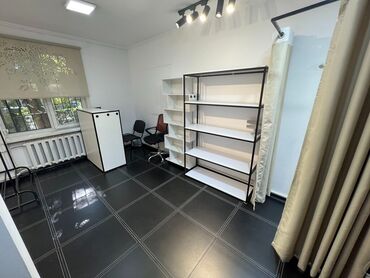 снять дом для мероприятий: Сдаю Магазин, В бизнес центре, 20 м² Действующий, С оборудованием, С ремонтом, Без коммуникаций, Электричество, 1 линия