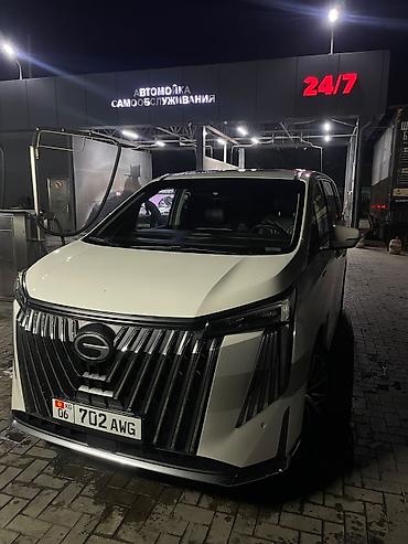 trumpchi s7: GAC Trumpchi M8 (Max) — премиальный 7‑местный минивэн бизнес‑класса — 2