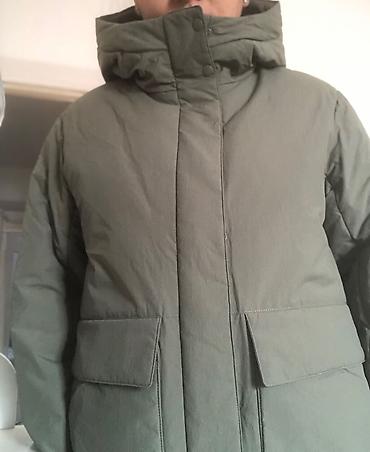 Верхняя одежда: Очень красивая, теплая, фирменная куртка Uniqlo. Оригинал. Подойдет — 10