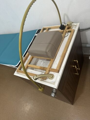Digər gözəllik və estetika cihazları: Baş spa masaj aparatı.Her hansi bir biznes zamanı,viö salon,klinikada