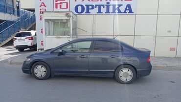 аренда жигули 07: Honda İnsiqht 2010 cu il 1.3 hibrit markalı avtomobil 500 AZN depozit