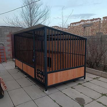 Металлические заборы: Вольер для собаки - Каркас: прочная металлическая рама с — 1