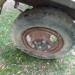 Traktorlar: Kənd Təsərrüfatı üçün qoşqu uazın olub . Üstündə svarka ot çən — 13