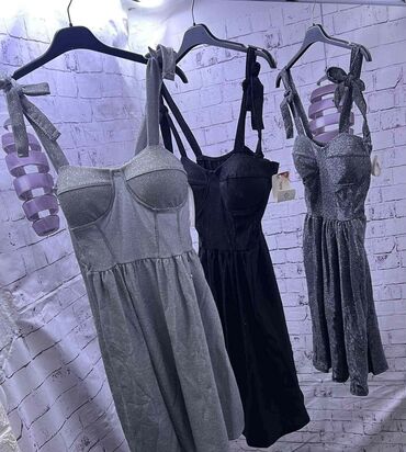 Haljine: Akcija haljina i garderobe 🔥🔥
sve po 1600 din na lalafo.rs — 6 Haljine: Akcija haljina i garderobe 🔥🔥
sve po 1600 din — 6