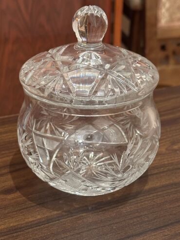 Külqabılar: Şüşə külqabılar və dekorativ qablar dəsti - Şüşə külqabı: EFES — 50