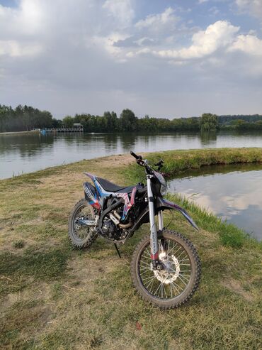 мотоциклы бишкек цены: Эндуро Honda, 300 куб. см, Бензин, Чоңдор үчүн, Колдонулган