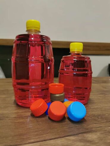 distillə olunmuş su satışı: 0.5 və 1 litrlik nar suyu, digər qazsız sular üçün qablar