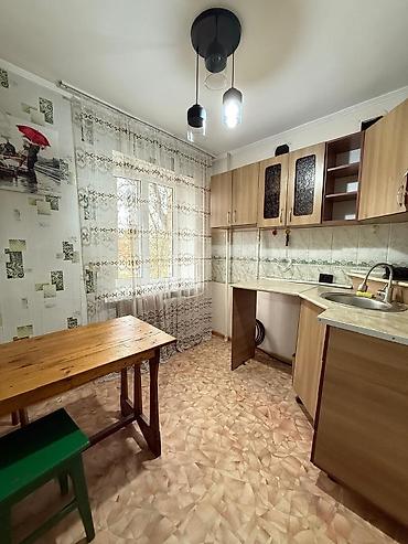 60: 1 комната, 32 м², Космос Хрущевка, 3 этаж — 1