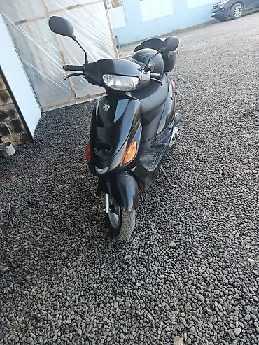 Mopedlər,skuterlər: Qara rəngli şəhər skuter - Rəng: qara - Kuzov tipi: şəhər — 2