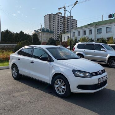 Volkswagen: Volkswagen Polo: 2013 г., 1.6 л, Механика, Бензин, Седан