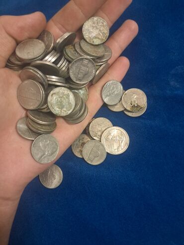 Sikkələr: ABŞ sikkələri – qarışıq lot - Növ və nominalar: quarter dollar (25¢) — 9